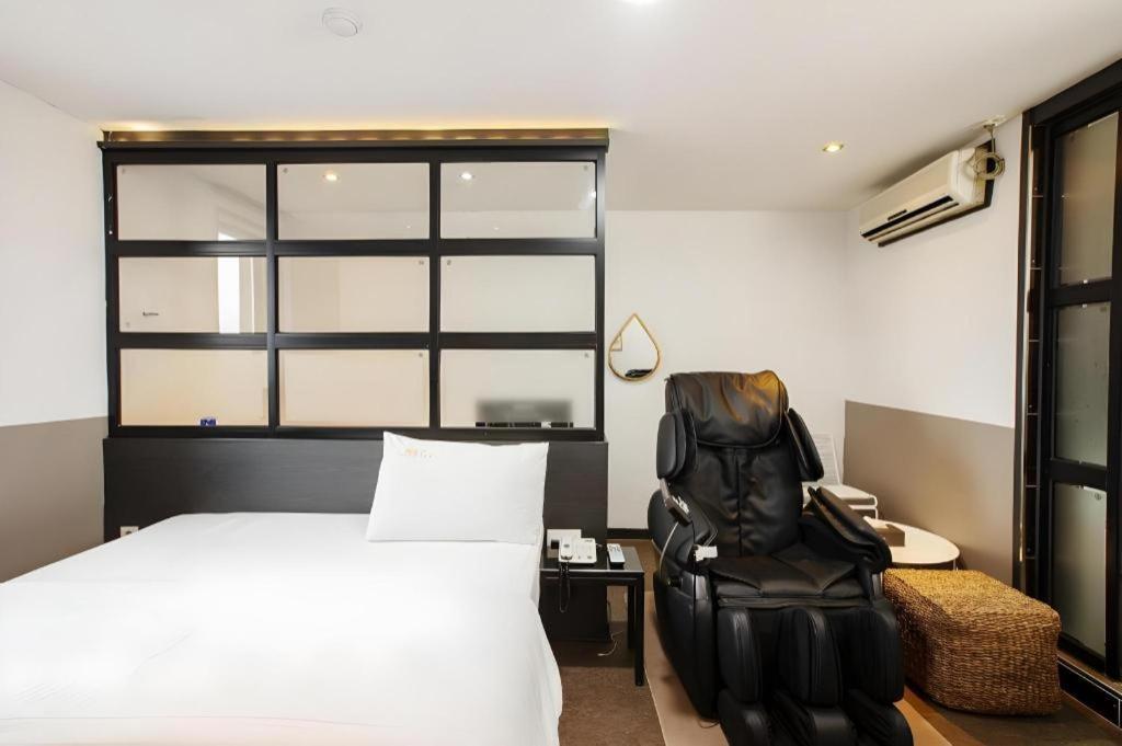 M7 Business Hotel Chilgok Ngoại thất bức ảnh